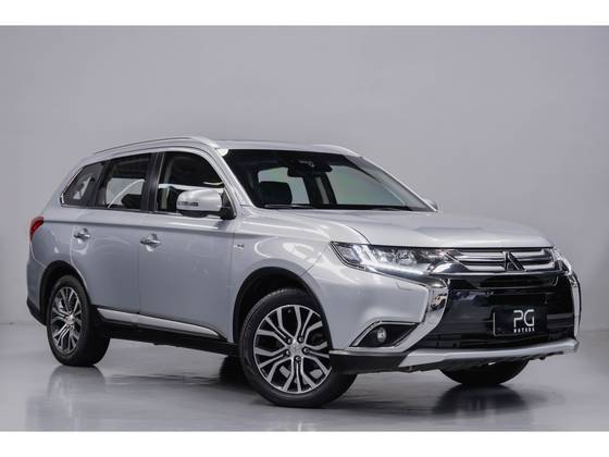 MITSUBISHI OUTLANDER 3.0 GT 4X4 V6 24V GASOLINA 4P AUTOMÁTICO